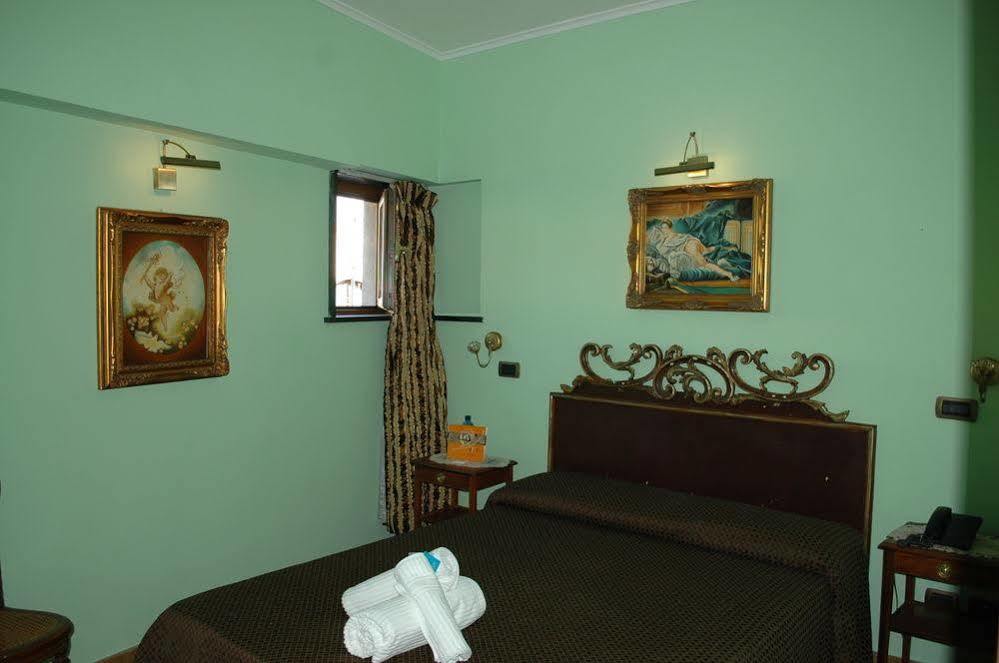 Hotel Vibel Rome Exterior photo
